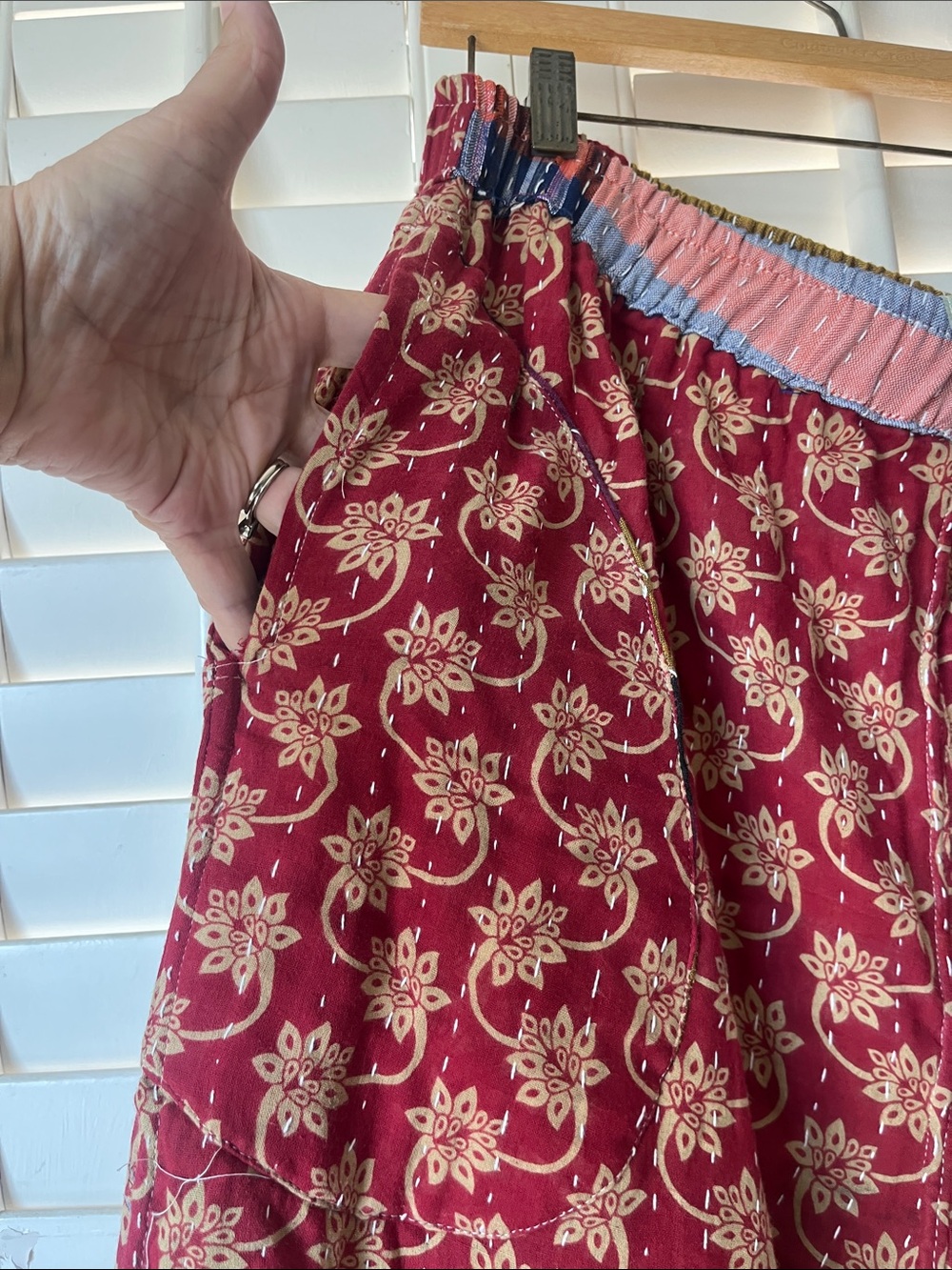 ✨ She’s 1Oak One-of-a-Kind Vintage Kantha Patchwork Wide-Leg Pants ✨ - Picture 11 of 12